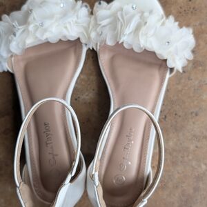 Sophia Taylor Girls Size 2 Dress Shoes